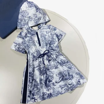 Zgornji razred dekle je tanek windbreaker obleko 2021 novo poletno obleko otrok gozd klasičen vzorec priložnostne vsestranski dekle je krilo